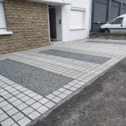 Réalisation d'un parking en pavé et gravier sur Albi 81.