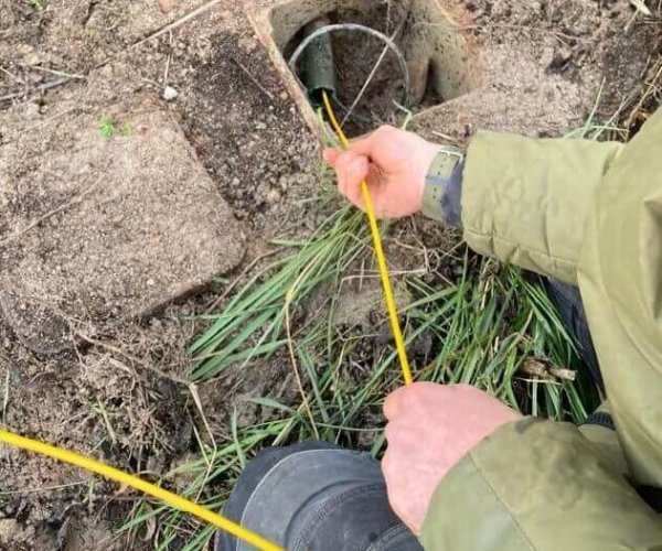 Détection point de blocage d'une gaine télécom écrasée.