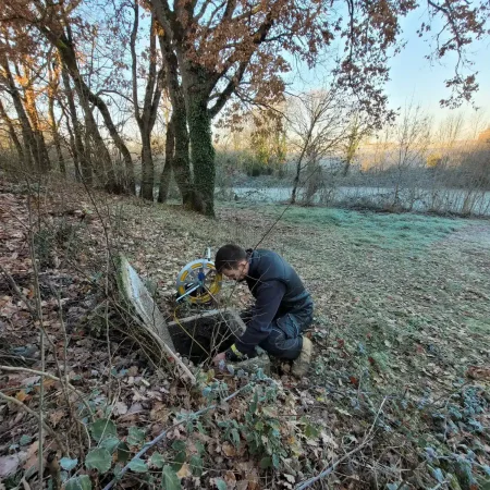 Matthieu en train de faire une détection dans un regard.