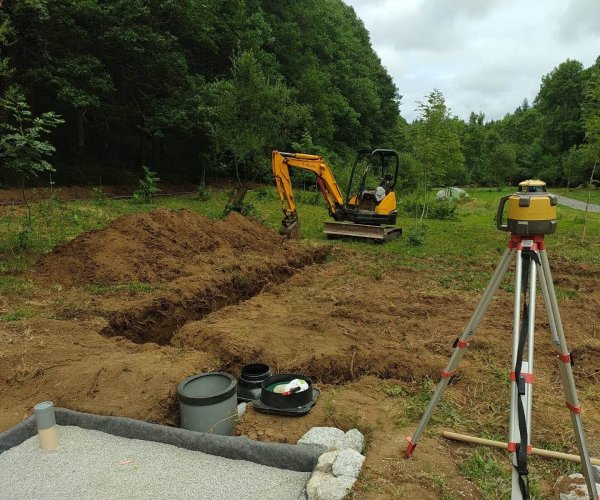 Travaux d'assainissement avec minipelle dans le Tarn
