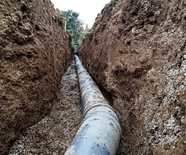 Réalisation d'un raccordement au tout-à-l'égout à Gaillac 81.